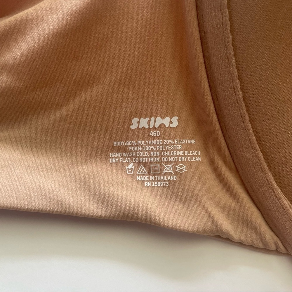 NWT SKIMS Fits Everybody T-Shirt Demi Bra Women’s 46D Clay Underwire Adjustable - Picture 2 of 8